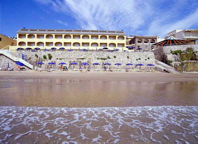 Grand Hotel Dei Cesari Dependance Anzio Extérieur photo
